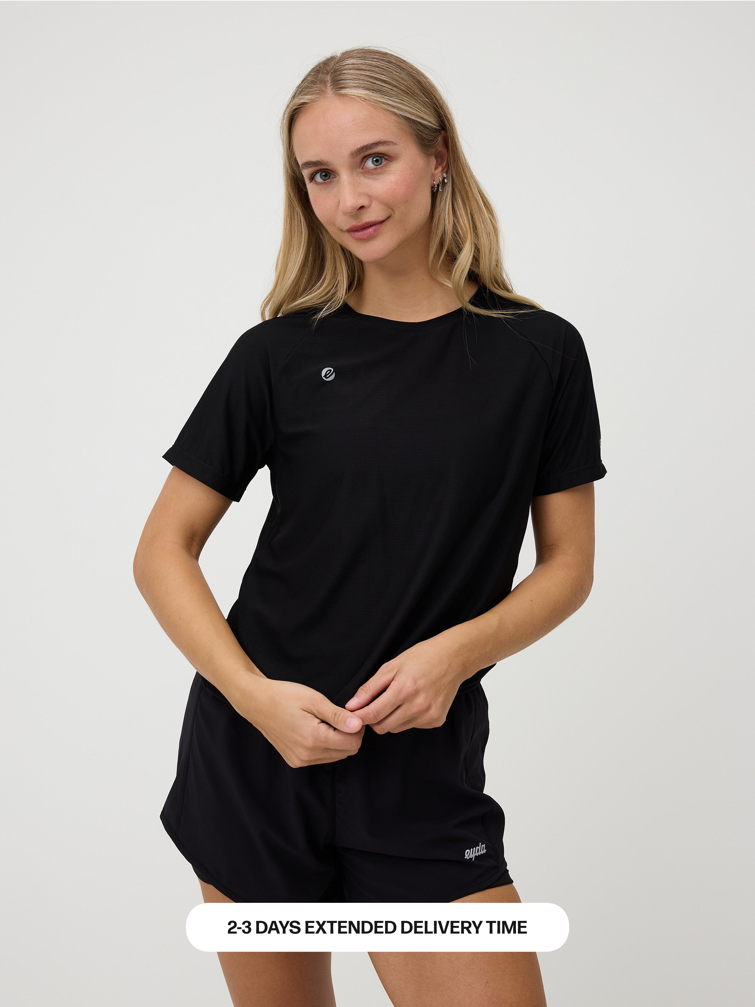 Lecia Tee