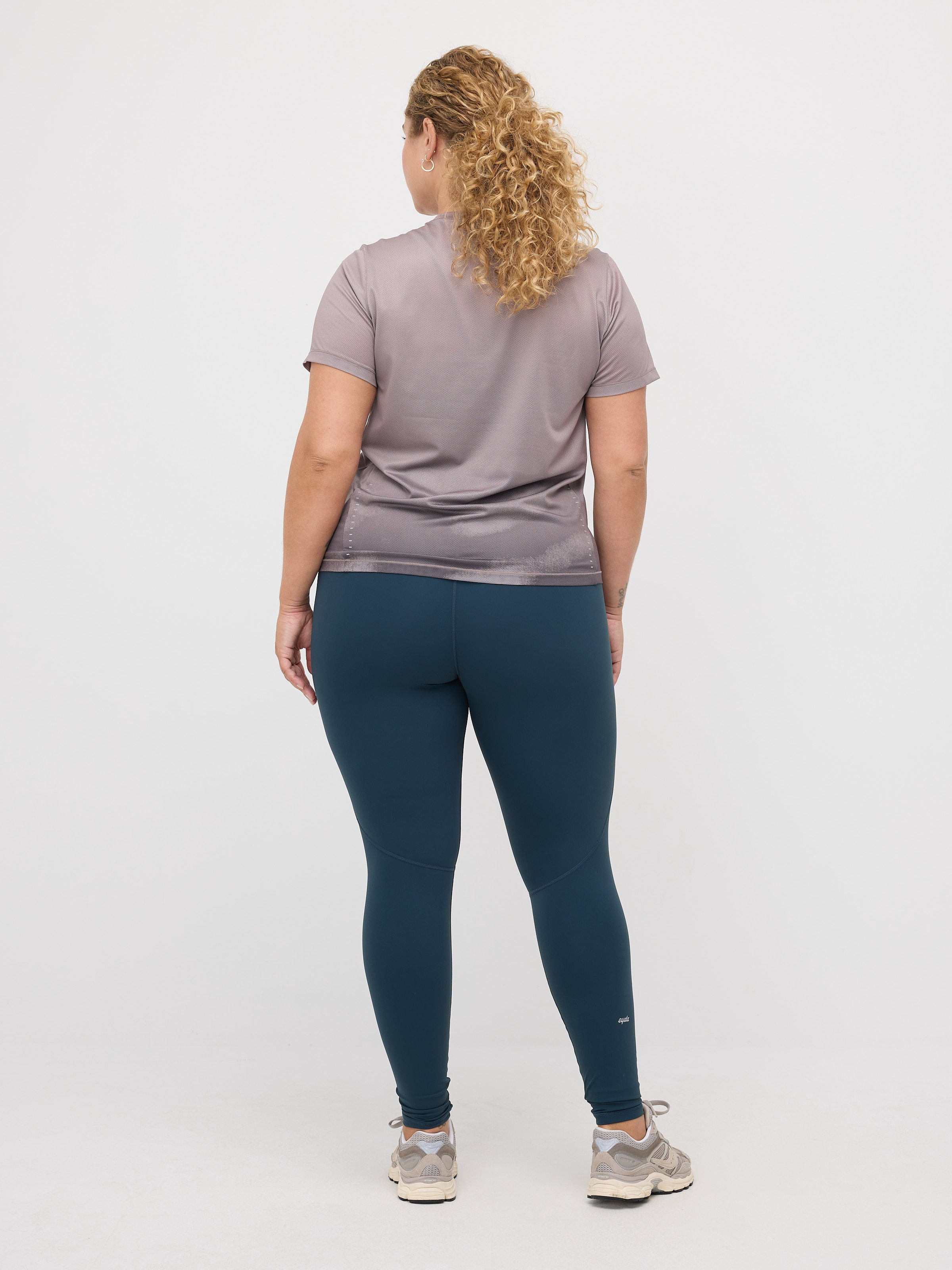 Freja Tee