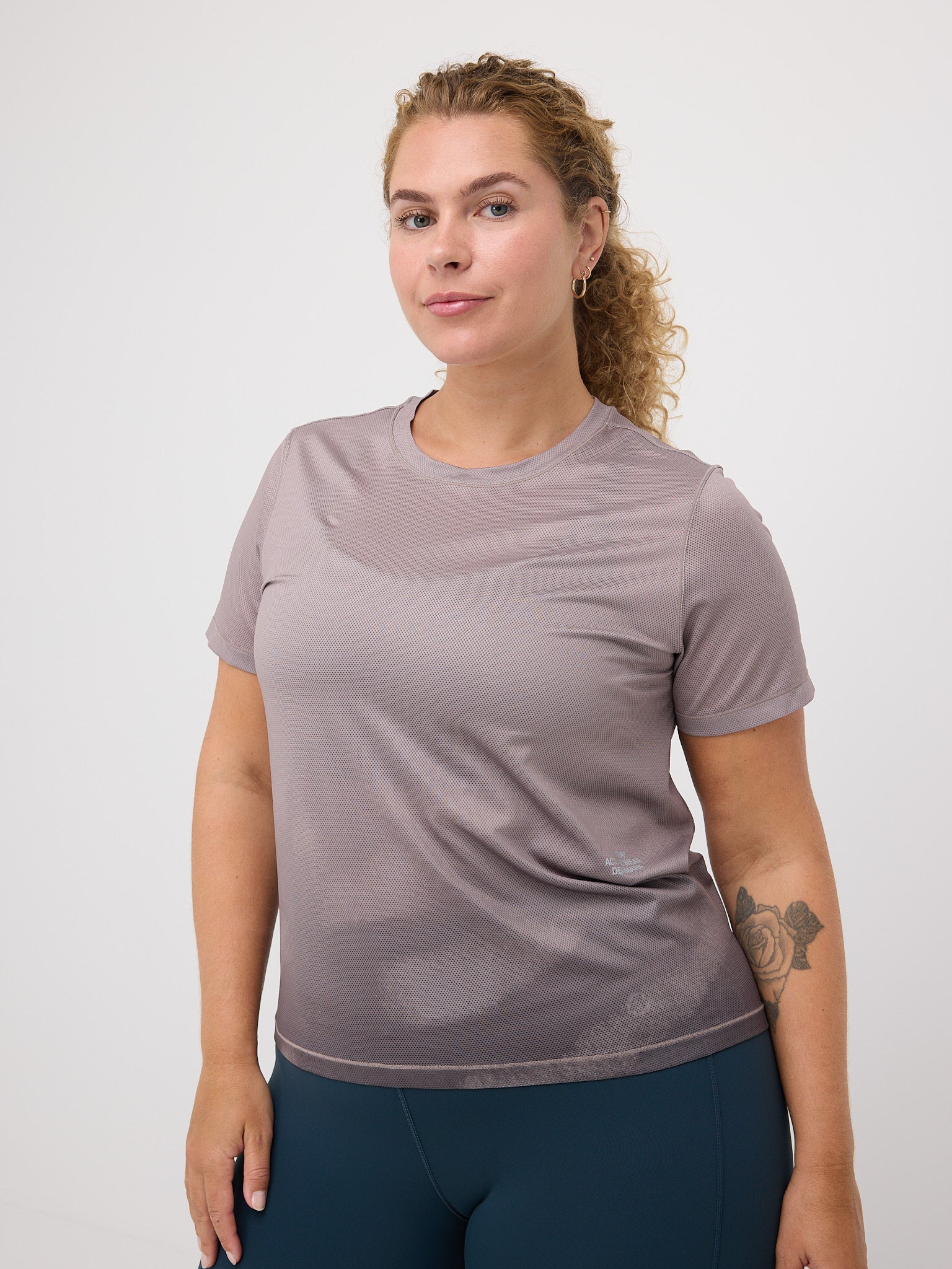 Freja Tee