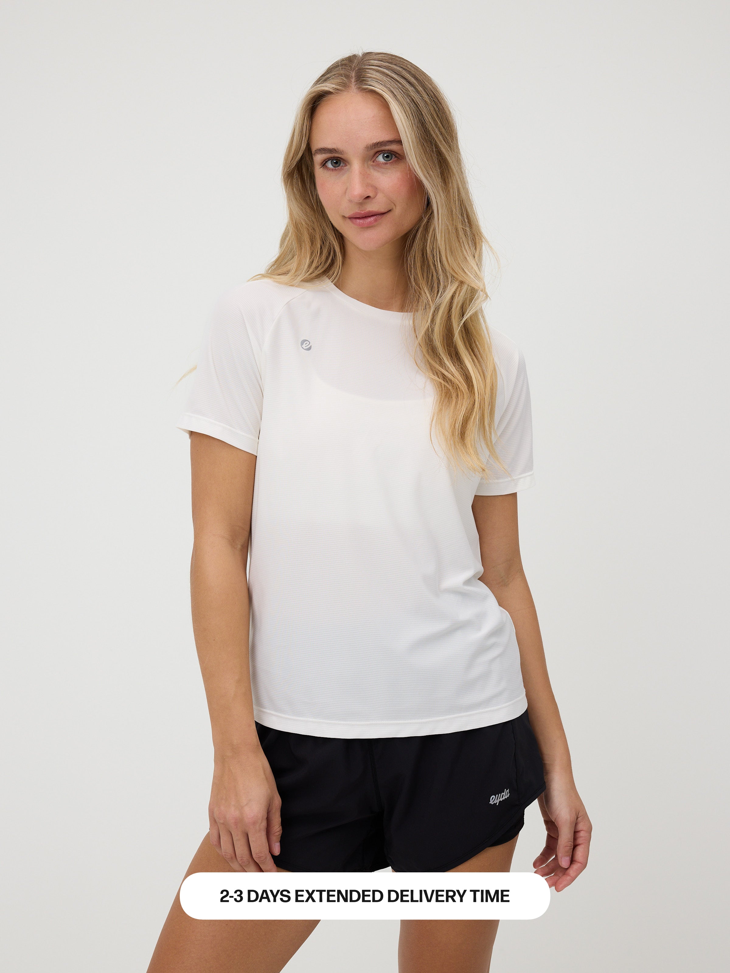 Lecia Tee