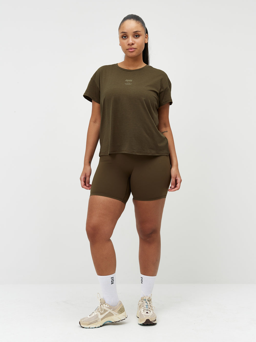 Rebecca Tee
