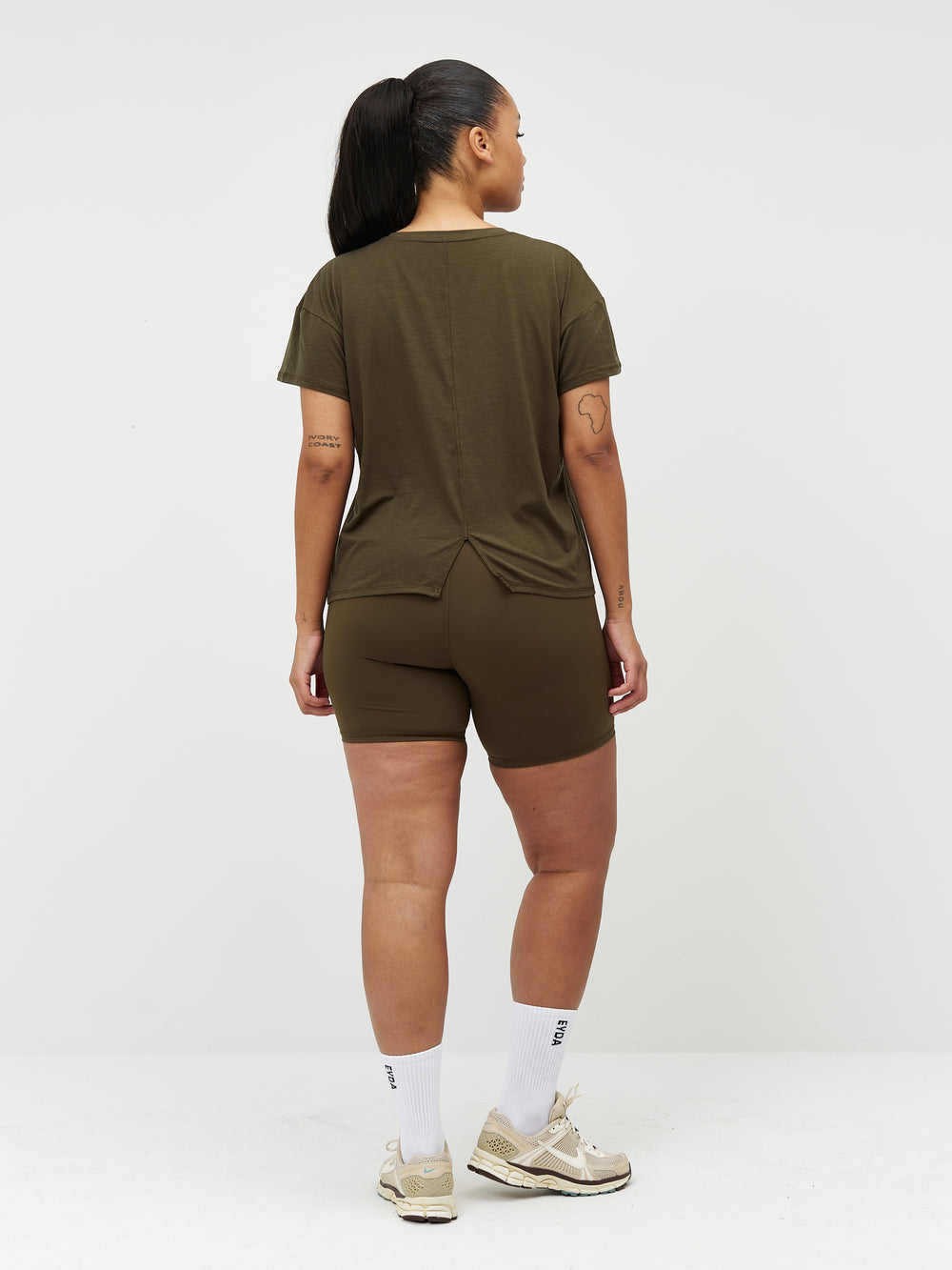Rebecca Tee