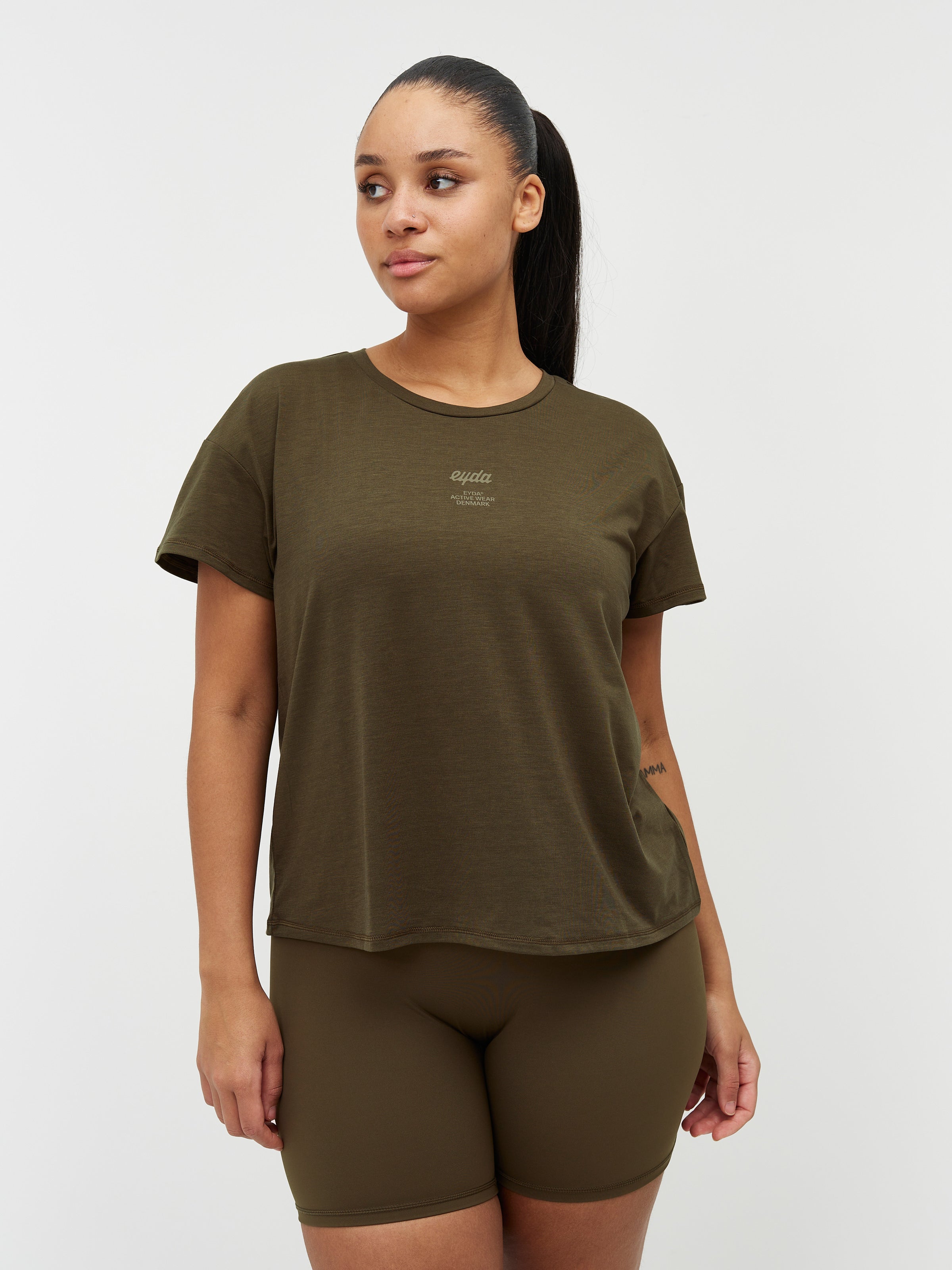 Rebecca Tee