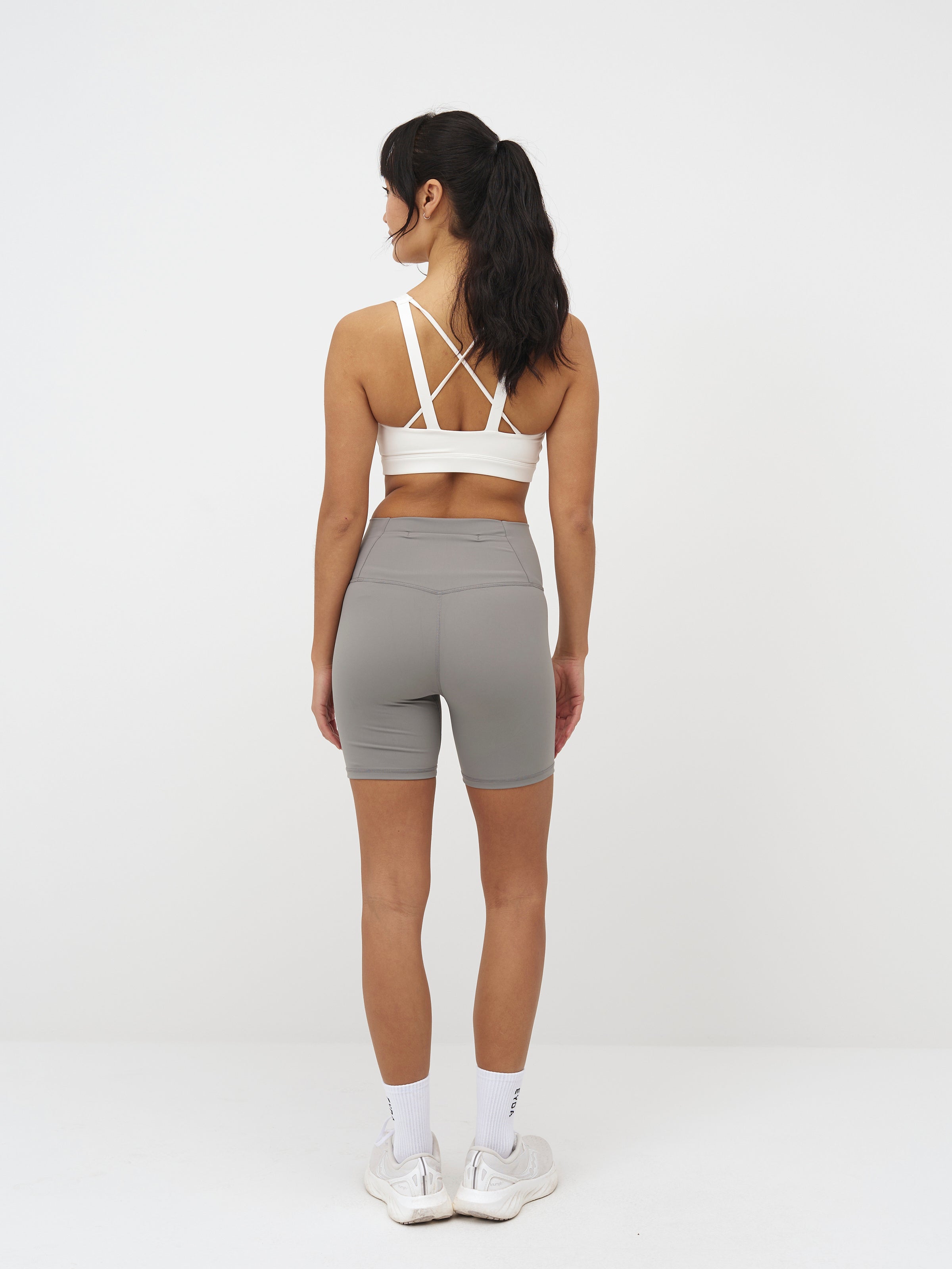 Anna 2.0 Ultralight Shorts 6"