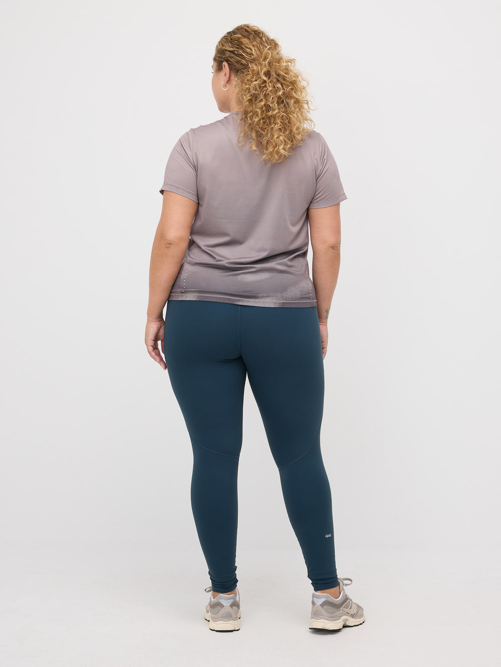 Freja Tee